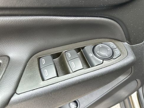 Used 2023 Chevrolet Equinox LT image 13