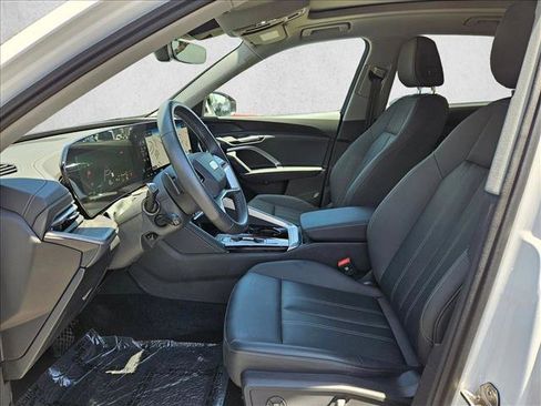 Used 2025 Audi Q5 Premium w/ Convenience Package AWD/4WD image 21