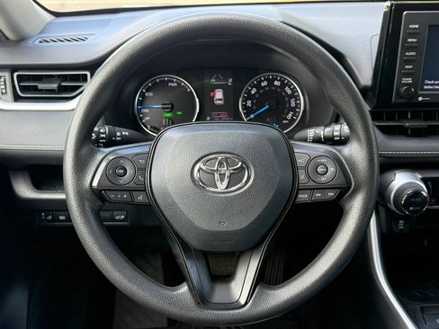 Used 2020 Toyota RAV4 XLE w/ Convenience Package AWD/4WD image 10