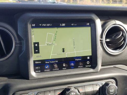 Used 2021 Jeep Wrangler Unlimited Sahara w/ Uconnect 4C Nav & Sound Group AWD/4WD image 24