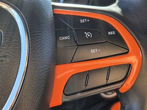 Used 2023 Dodge Challenger SXT image 28