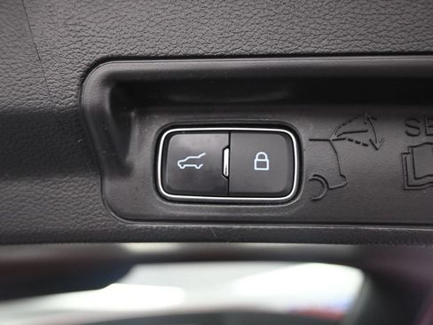 Used 2024 Ford Explorer Limited w/ Equipment Group 301A AWD/4WD image 38