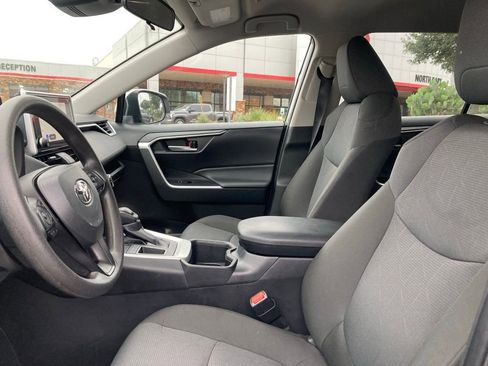 Certified 2025 Toyota RAV4 XLE FWD image 10