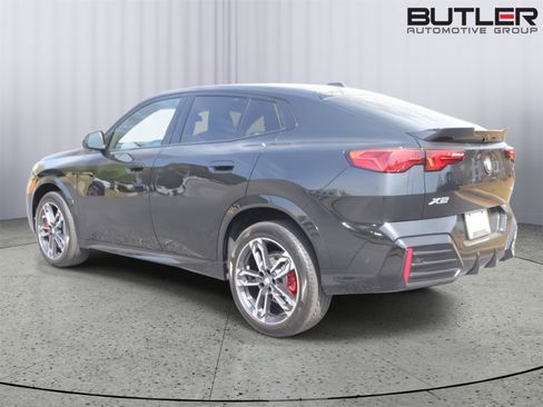 New 2026 BMW X2 xDrive28i w/ Technology Package AWD/4WD image 4