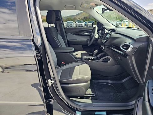 Used 2023 Chevrolet TrailBlazer LT w/ Convenience Package FWD image 10