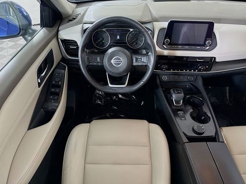 Certified 2021 Nissan Rogue SV w/ Premium Package AWD/4WD image 4