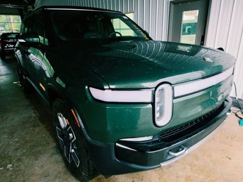 Used 2022 Rivian R1S Launch Edition AWD/4WD image 3