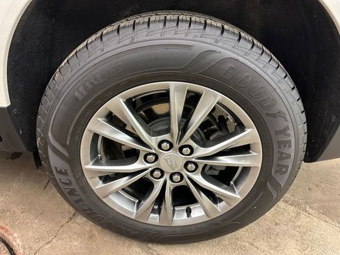 Used 2021 Cadillac XT5 Premium Luxury AWD/4WD image 36