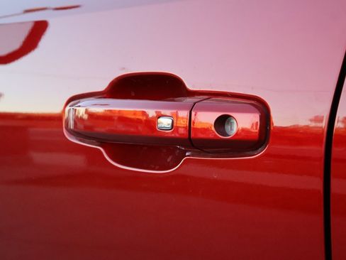 Used 2024 GMC Canyon AT4 w/ AT4 Premium Package image 19