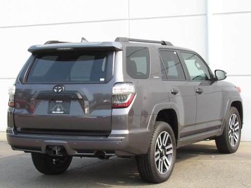 Used 2022 Toyota 4Runner Limited AWD/4WD image 6