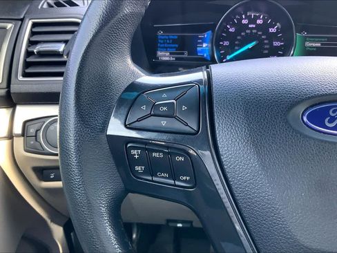 Used 2019 Ford Explorer XLT w/ Equipment Group 201A FWD image 24