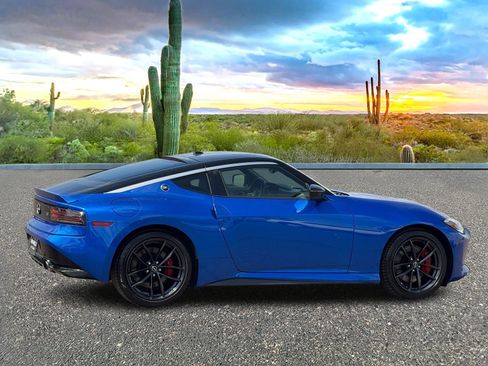 Certified 2024 Nissan Z Performance w/ Floor Mat Package image 5