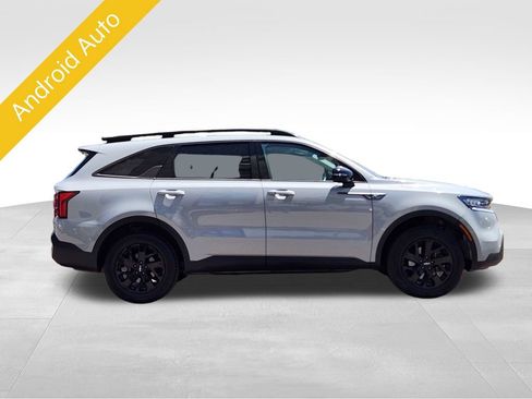 Certified 2023 Kia Sorento S w/ Panoramic Sunroof Package AWD/4WD image 4