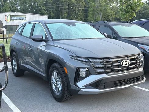 Used 2026 Hyundai Tucson SE FWD image 6