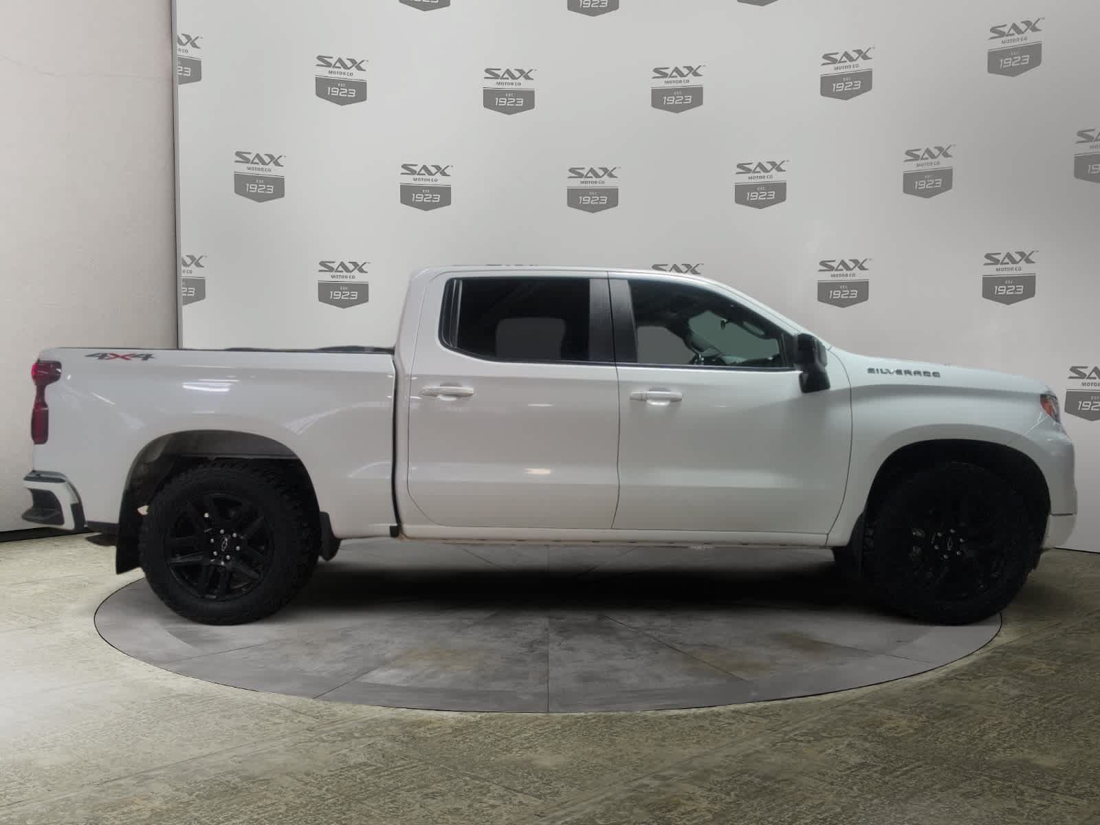 Used 2024 Chevrolet Silverado 1500 RST AWD/4WD image 6