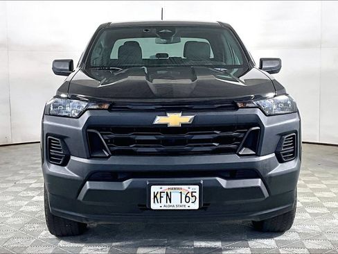 Used 2023 Chevrolet Colorado W/T RWD image 2
