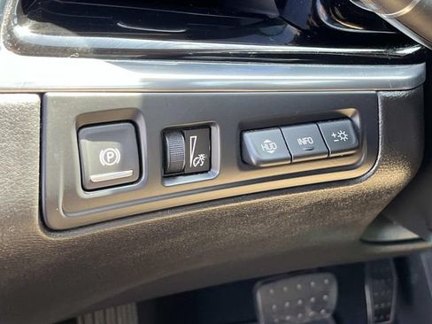 Used 2020 Cadillac XT6 Premium Luxury w/ Platinum Package AWD/4WD image 35