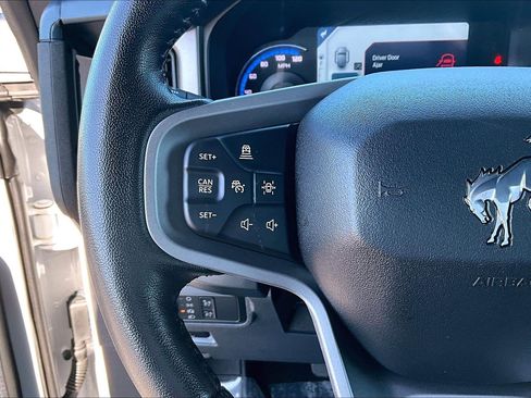 Used 2022 Ford Bronco Outer Banks w/ Sasquatch Package image 11