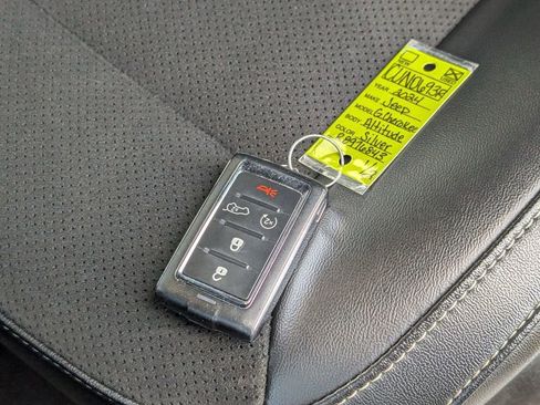 Used 2024 Jeep Grand Cherokee L Altitude image 49