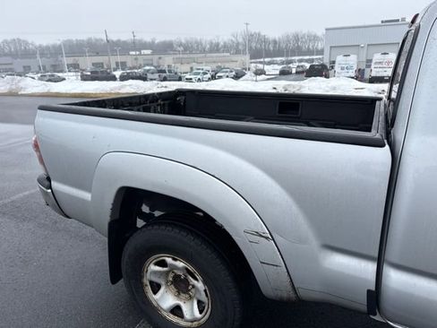 Used 2010 Toyota Tacoma 4x4 Access Cab V6 image 14