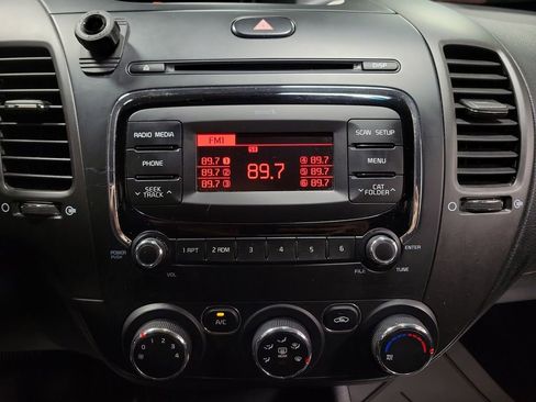 Used 2018 Kia Forte LX image 18