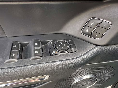 Used 2022 Ford Expedition XLT AWD/4WD image 10