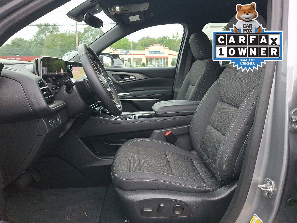 Certified 2024 Chevrolet Traverse LT FWD image 18