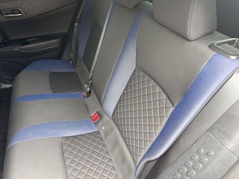 Used 2021 Toyota C-HR XLE FWD image 19