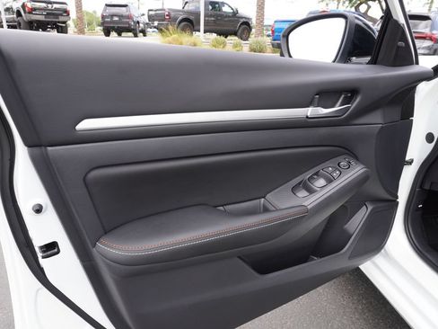 New 2026 Nissan Altima 2.5 SR FWD image 15