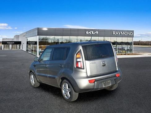 Used 2011 Kia Soul + FWD image 5