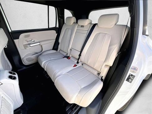New 2026 Mercedes-Benz GLB 250 image 12