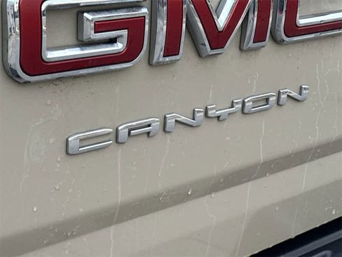 Used 2022 GMC Canyon Elevation w/ Trailering Package image 9