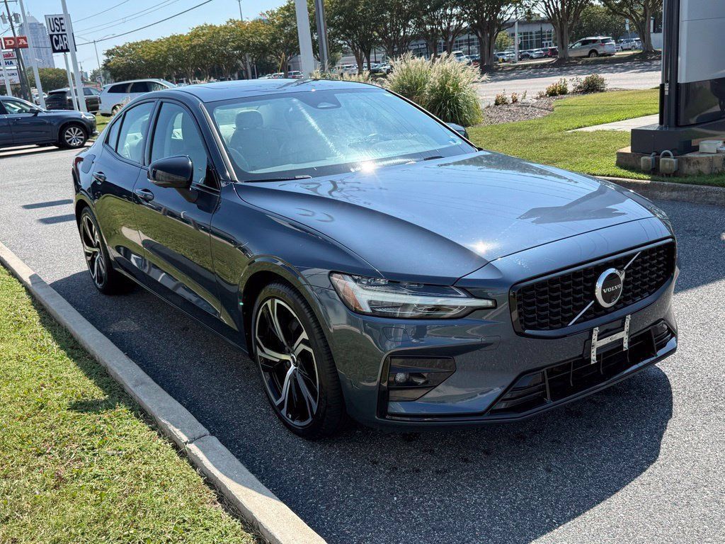 Used 2024 Volvo S60 B5 Plus w/ Climate Package AWD/4WD image 6