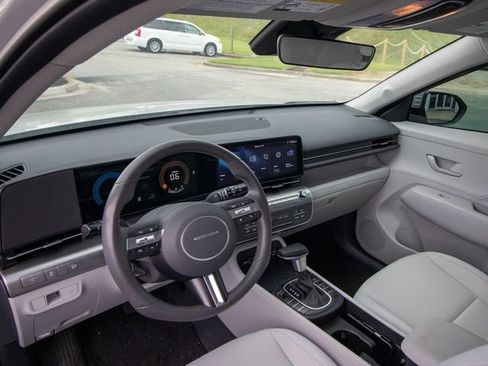 Used 2024 Hyundai Kona SEL FWD image 5