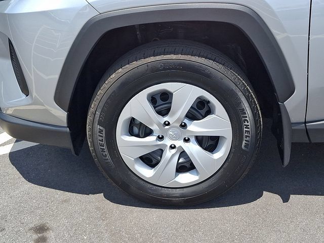 Used 2025 Toyota RAV4 LE FWD image 8