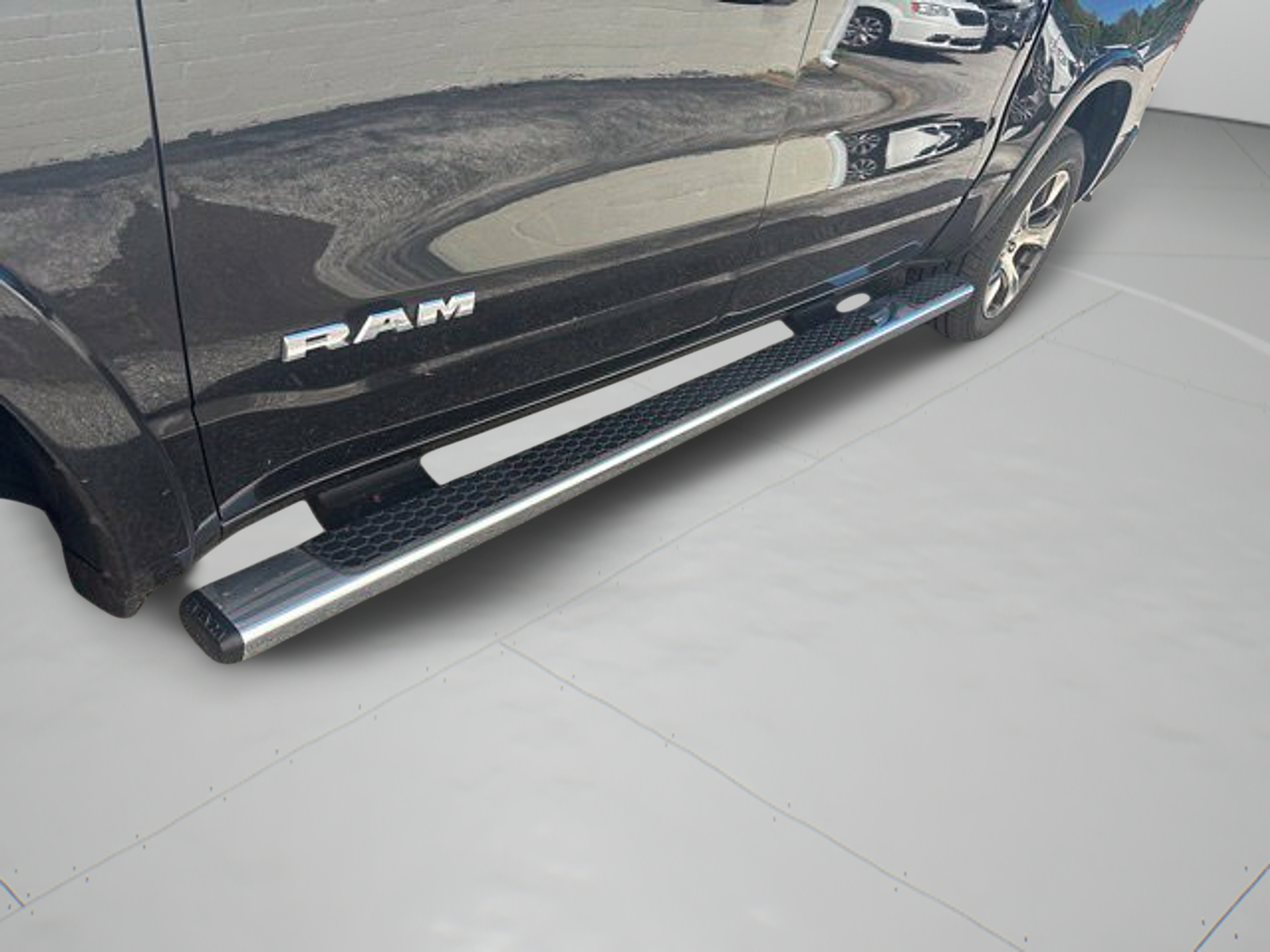 Used 2019 RAM 1500 Laramie AWD/4WD image 21