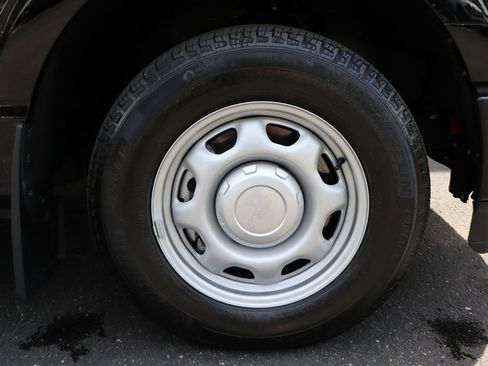 Used 2025 Ford F150 XL RWD image 9