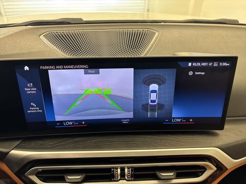 Used 2023 BMW i4 eDrive40 w/ Premium Package image 26