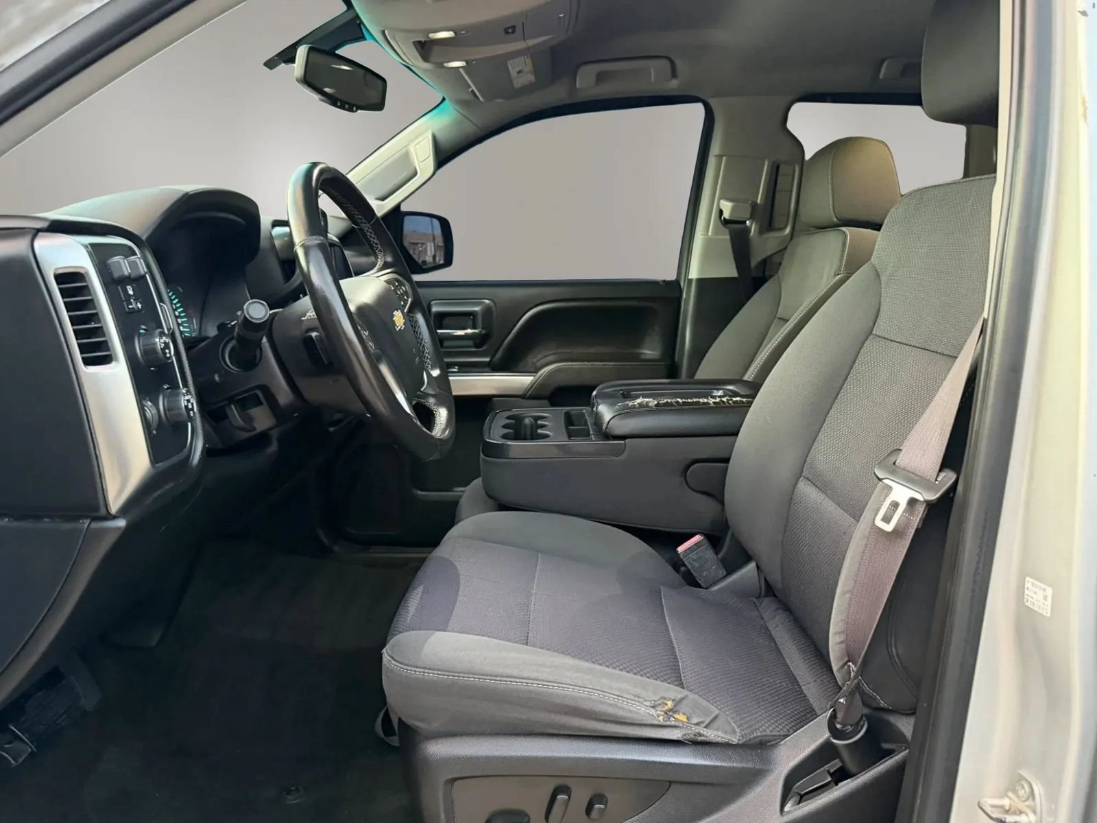 Used 2017 Chevrolet Silverado 1500 LT w/ All Star Edition AWD/4WD image 13