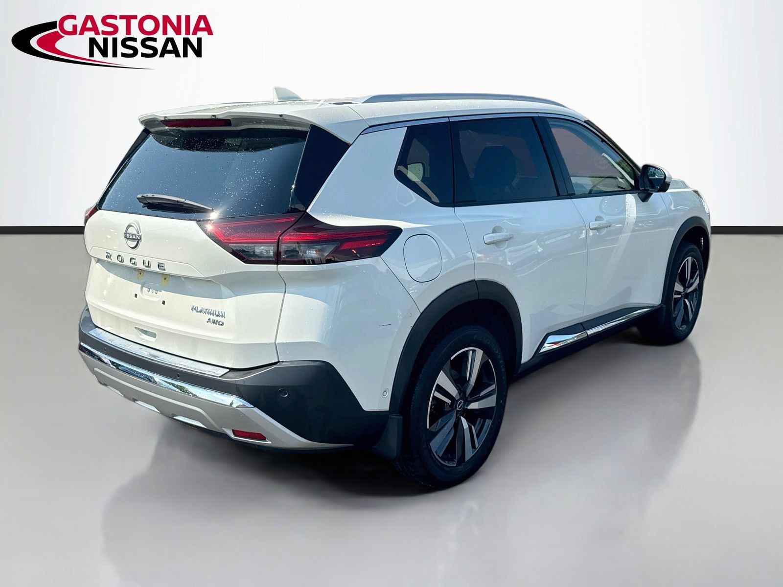Used 2023 Nissan Rogue Platinum w/ Platinum Premium Package AWD/4WD image 9