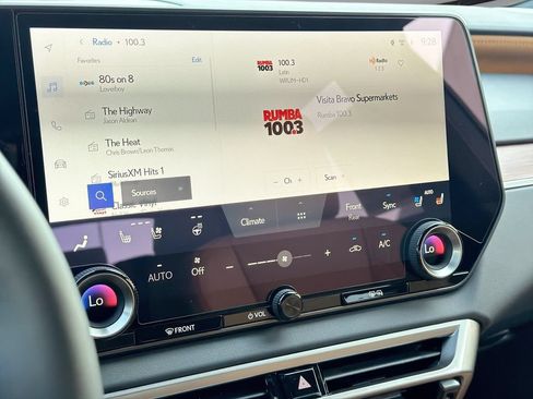 New 2026 Lexus RX 350h AWD/4WD image 23