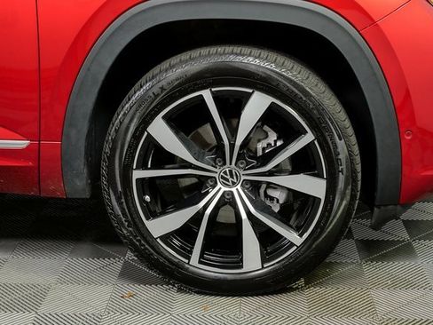 Used 2025 Volkswagen Atlas Cross Sport SEL Premium R-Line image 39