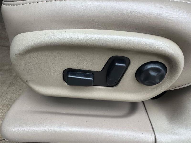 Used 1999 Buick Park Avenue w/ Prestige Opt Pkg FWD image 37