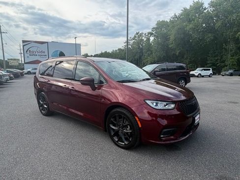 Used 2022 Chrysler Pacifica Limited w/ S Appearance Package FWD image 28