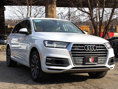 Used 2017 Audi Q7 3.0T Premium Plus image 1