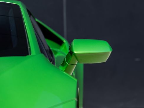 Used 2022 Lamborghini Huracan EVO image 19