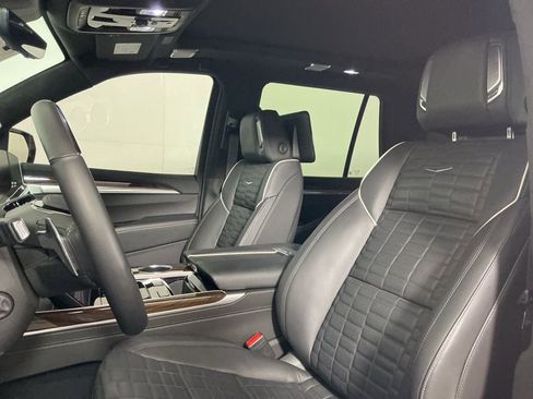 Used 2025 Cadillac Escalade Sport Platinum w/ LPO, ONYX Package AWD/4WD image 22
