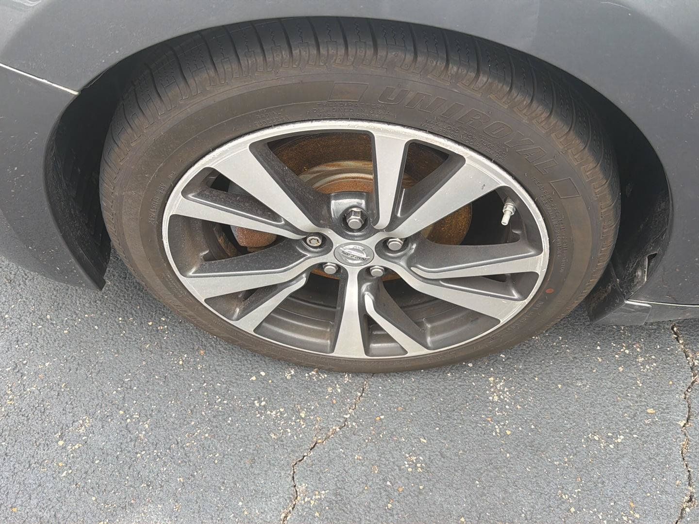 Used 2017 Nissan Maxima Platinum FWD image 24