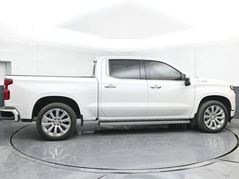 Used 2021 Chevrolet Silverado 1500 High Country w/ Technology Package image 4