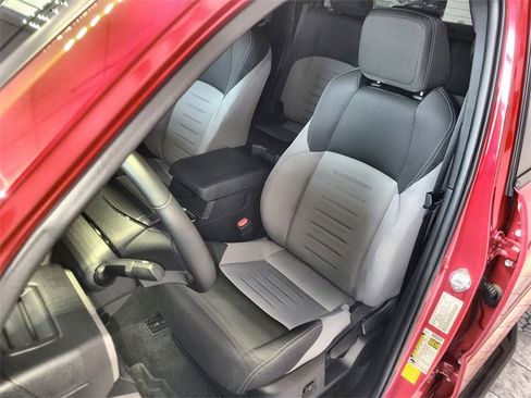 Used 2025 Toyota Tacoma TRD Off-Road image 11